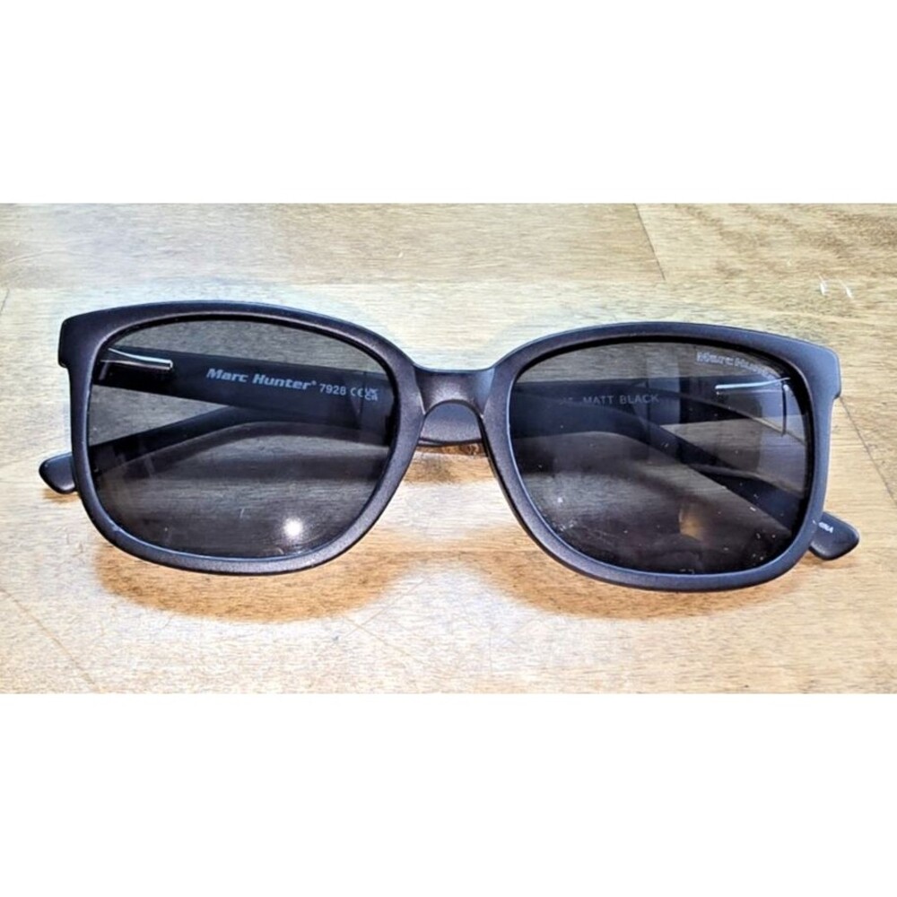 Marc Hunter ‘Matt Black’ 90s Retro Sunglasses Metal Accent 55/19/145 (7928)